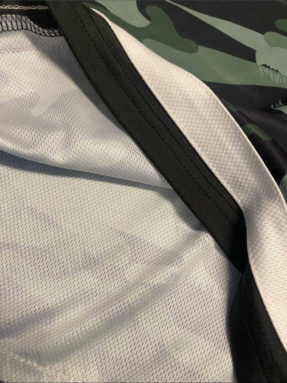 Boxlunch Jurassic Park Soccer Men’s Jersey - Picture 7 of 11